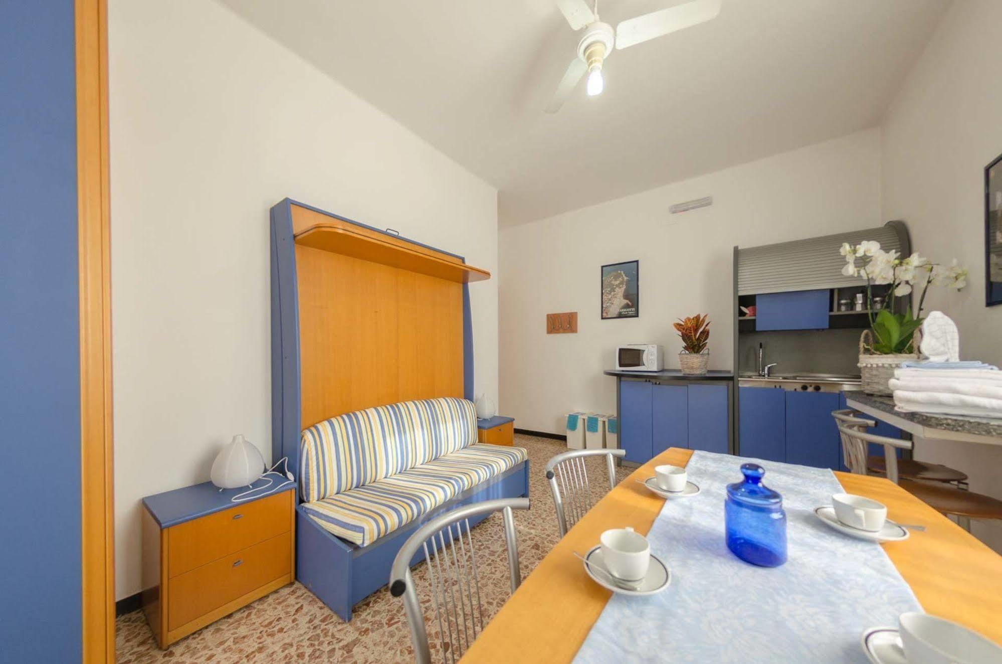 Aparthotel Residenza Adelaide Finale Ligure Exterior foto