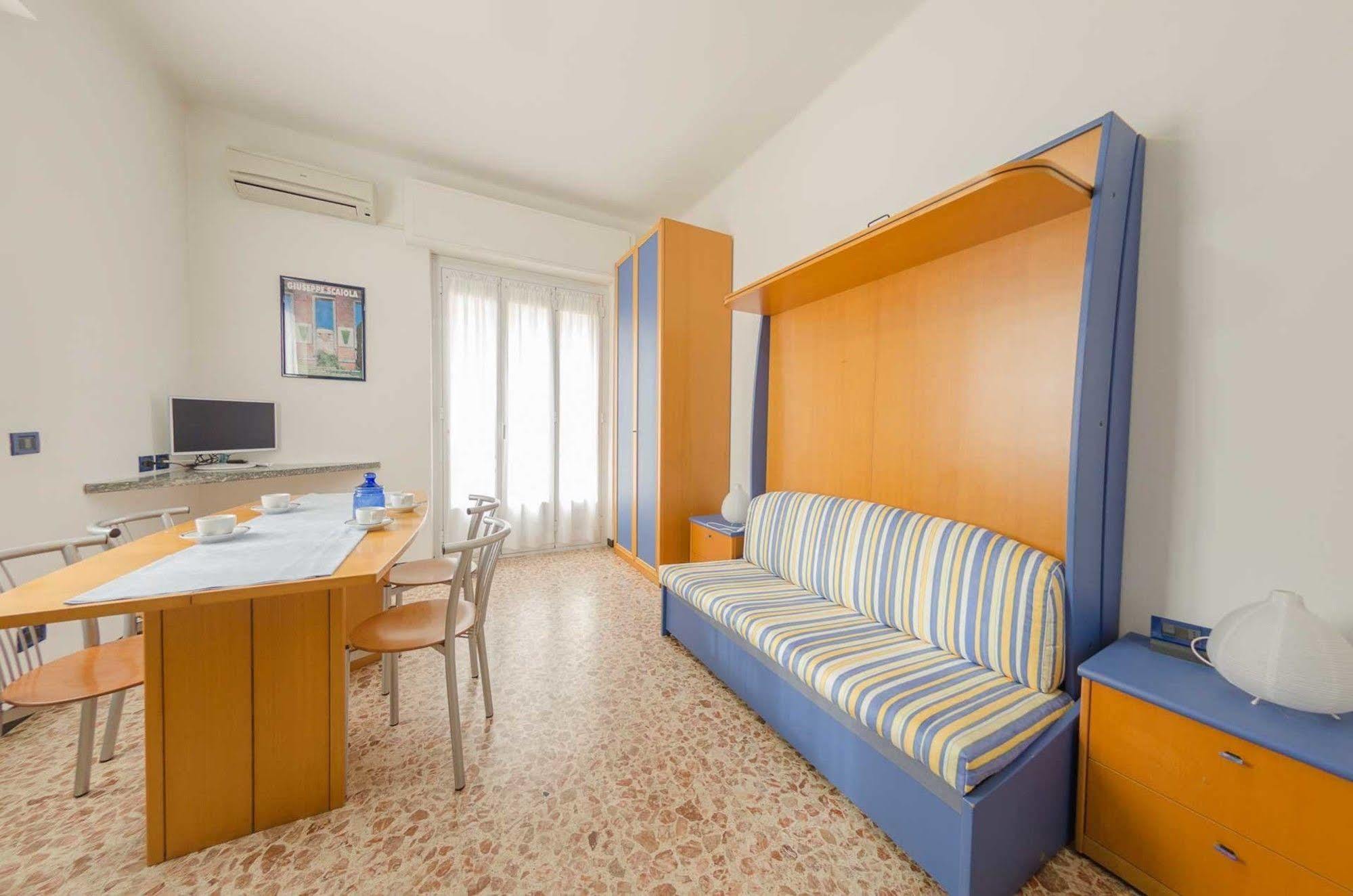 Aparthotel Residenza Adelaide Finale Ligure Exterior foto