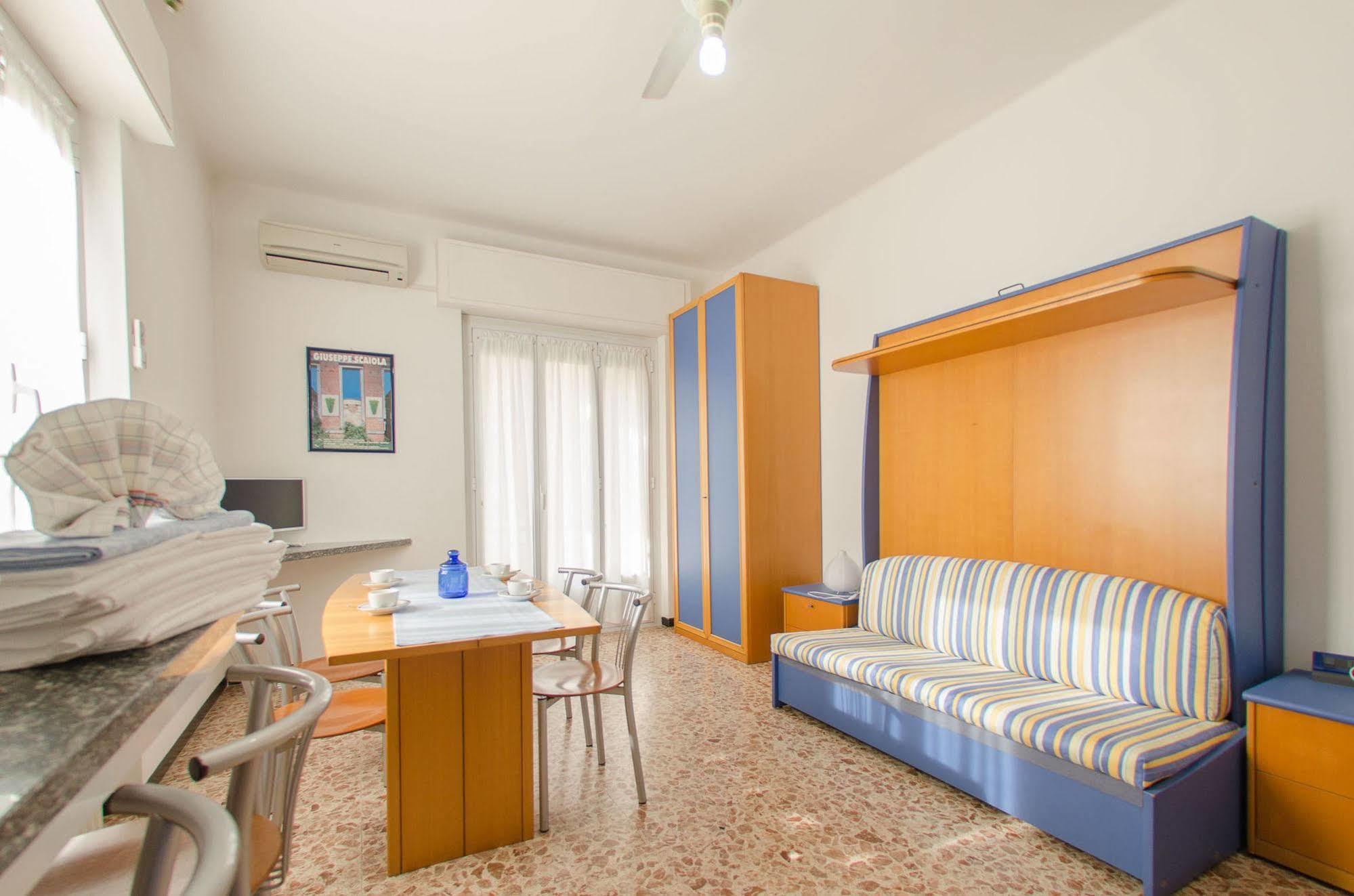 Aparthotel Residenza Adelaide Finale Ligure Exterior foto