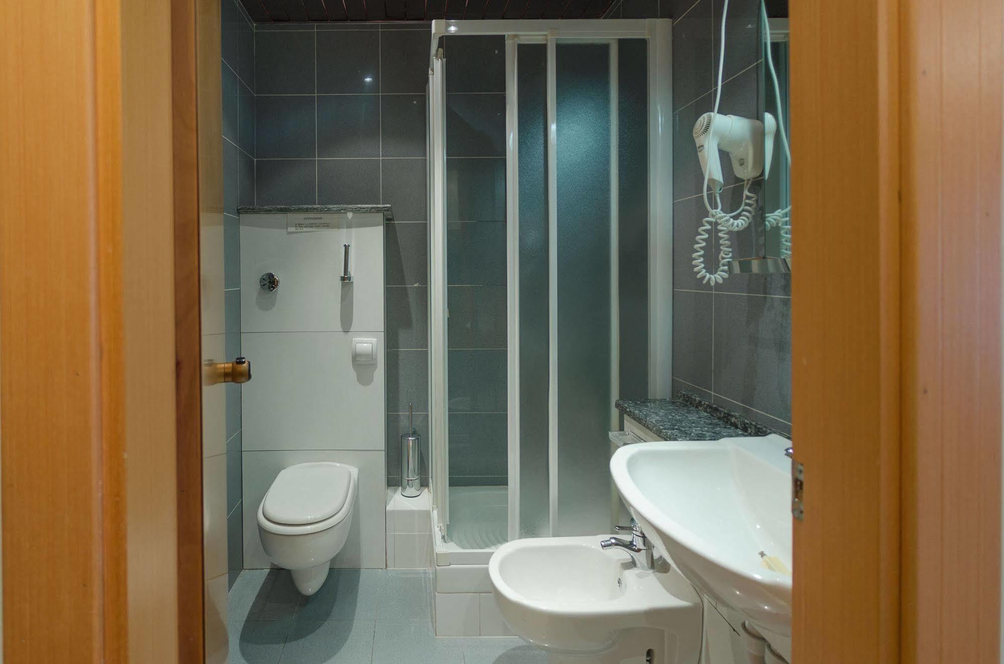 Aparthotel Residenza Adelaide Finale Ligure Exterior foto