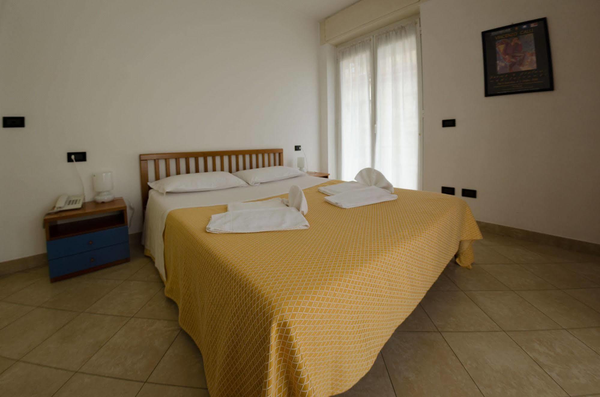 Aparthotel Residenza Adelaide Finale Ligure Exterior foto